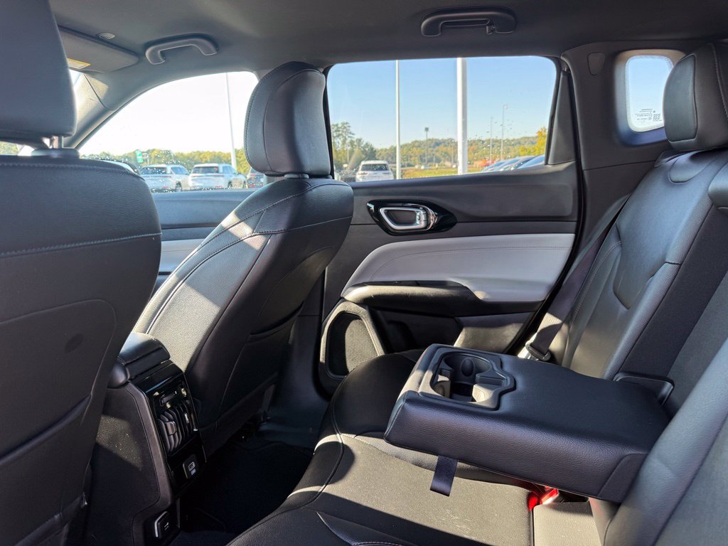 Used 2024 Jeep Compass Limited AWD/4WD image 24