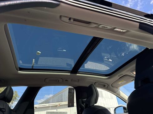 Used 2023 Volvo XC60 B5 Plus w/ Protection Package Premier image 21