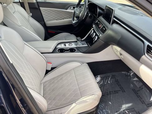 Used 2019 Genesis G70 2.0T Advanced w/ Prestige Package AWD/4WD image 17