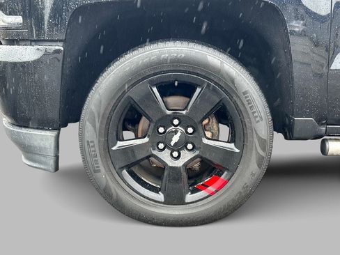 Used 2018 Chevrolet Silverado 1500 LTZ Z71 w/ Redline Edition AWD/4WD image 10