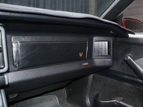 Used 1990 Pontiac Firebird Trans Am RWD image 57