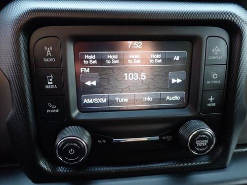 Used 2018 Jeep Wrangler Unlimited Sport S AWD/4WD image 20
