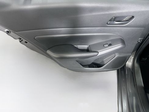 Used 2025 Nissan Altima 2.5 SV FWD image 24