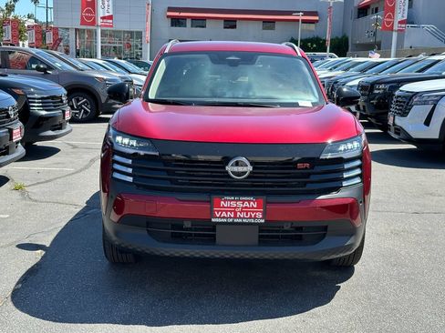 New 2026 Nissan Kicks SR w/ SR Premium Package FWD image 11