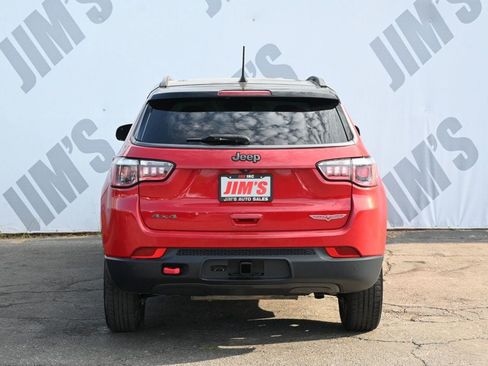 Used 2017 Jeep Compass Trailhawk w/ Leather Interior Group AWD/4WD image 6