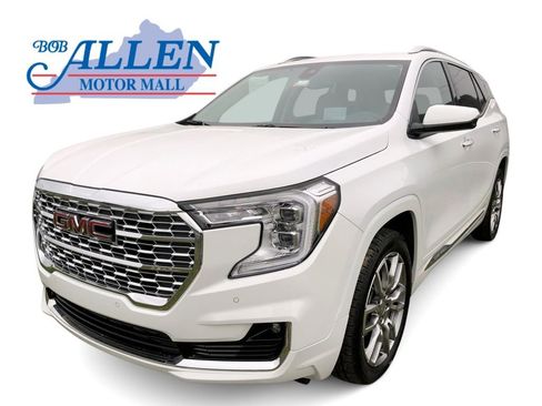 Used 2023 GMC Terrain Denali AWD/4WD image 1