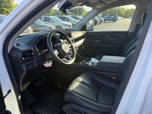 Used 2025 Honda Pilot EX-L image 33