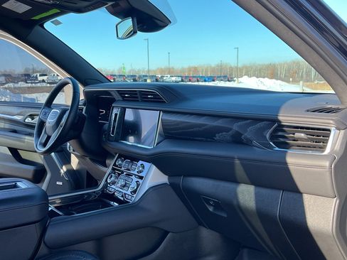 Used 2024 GMC Yukon Denali AWD/4WD image 31