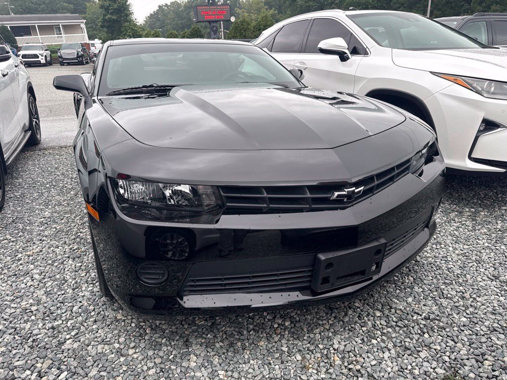 Used 2014 Chevrolet Camaro LS RWD image 2