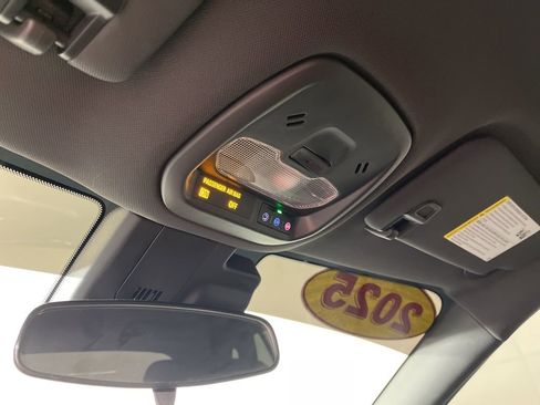 Certified 2025 Chevrolet Trax RS w/ Driver Confidence Package image 24