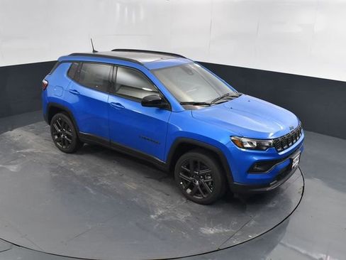 New 2026 Jeep Compass Latitude w/ Sun and Sound Group image 33