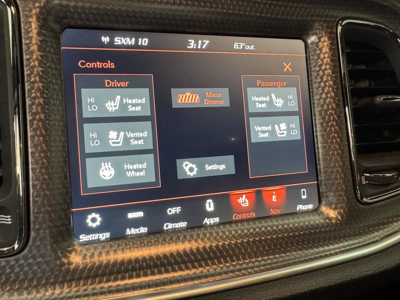 Used 2018 Dodge Challenger SRT Hellcat RWD image 14