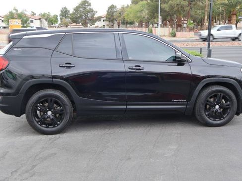 Used 2018 GMC Terrain SLE FWD image 8