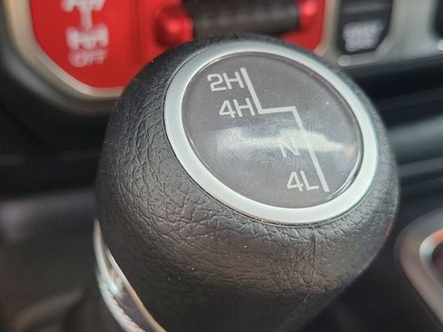 Used 2026 Jeep Wrangler Unlimited Rubicon AWD/4WD image 26