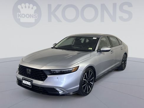 Used 2024 Honda Accord Touring image 1