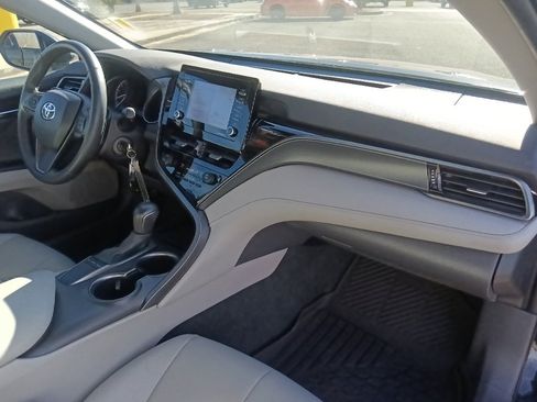 Used 2023 Toyota Camry SE image 33