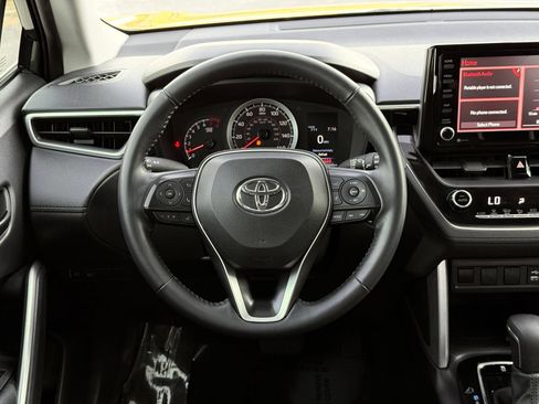 Used 2022 Toyota Corolla Cross LE FWD image 29