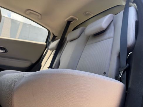 Used 2016 Honda HR-V EX image 9