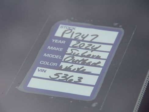 Used 2024 Subaru Outback Premium image 33