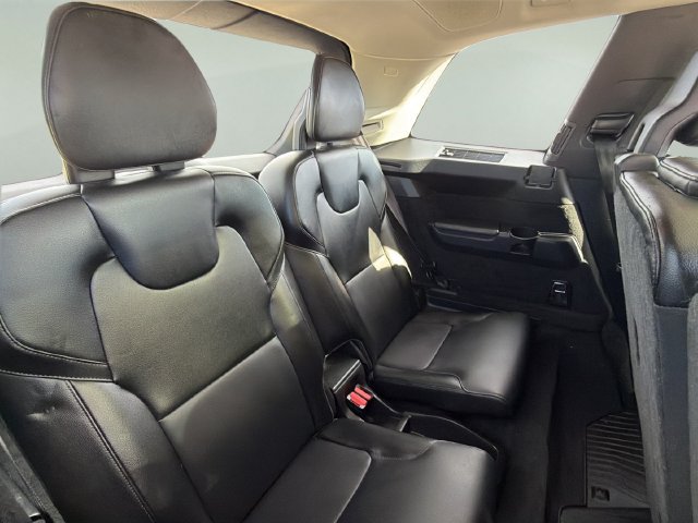 Used 2020 Volvo XC90 T5 Momentum FWD image 16
