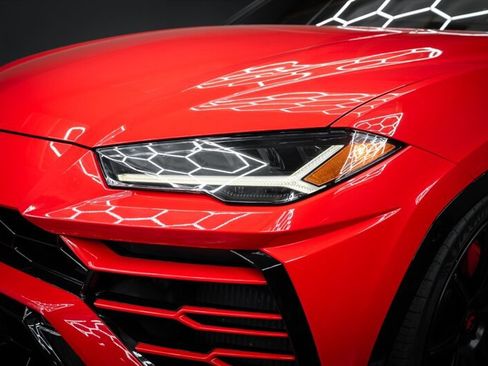 Used 2021 Lamborghini Urus image 8