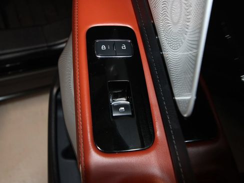 Used 2025 Lincoln Aviator Reserve w/ Equipment Group 201A AWD/4WD image 30