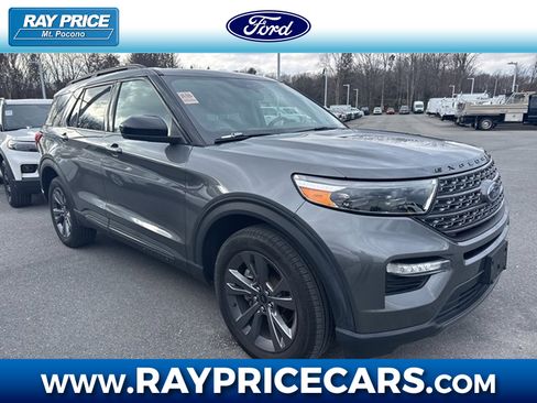 Certified 2022 Ford Explorer XLT w/ Equipment Group 202A image 1