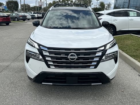 New 2026 Nissan Rogue Platinum image 4