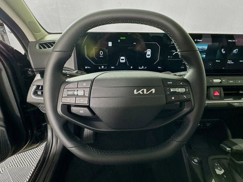 New 2025 Kia K4 EX image 14