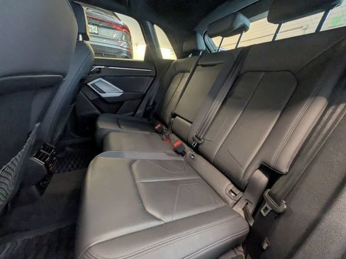 Used 2023 Audi Q3 2.0T Premium w/ Convenience Package AWD/4WD image 17