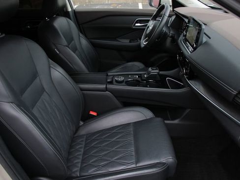 Used 2023 Nissan Rogue Platinum w/ Platinum Premium Package AWD/4WD image 33