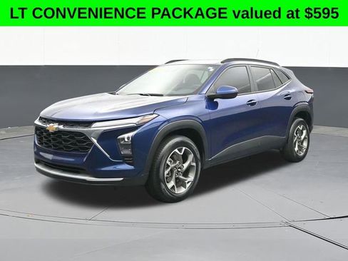 Used 2024 Chevrolet Trax LT w/ Driver Confidence Package image 4