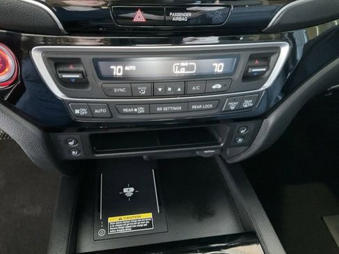 Certified 2024 Honda Passport Black Edition image 16