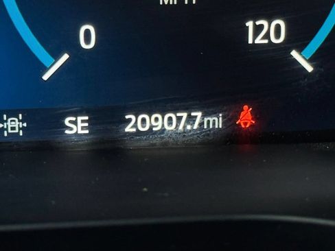 Used 2023 Ford F150 Lariat w/ Equipment Group 502A High AWD/4WD image 6