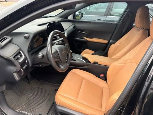 Used 2023 Lexus UX 250h AWD w/ Premium Package image 7