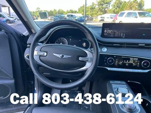 Used 2022 Genesis GV70 2.5T w/ Select Package AWD/4WD image 16