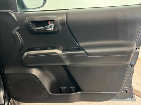 Used 2023 Toyota Tacoma TRD Off-Road image 24