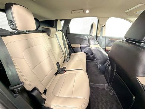 Used 2020 Ford Escape Titanium image 25