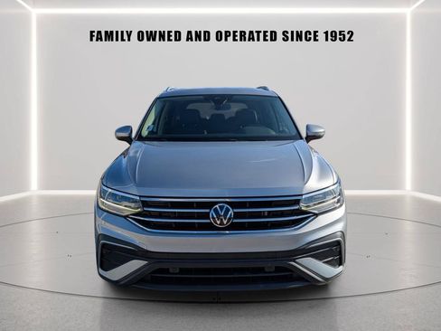 Certified 2023 Volkswagen Tiguan SE FWD image 6