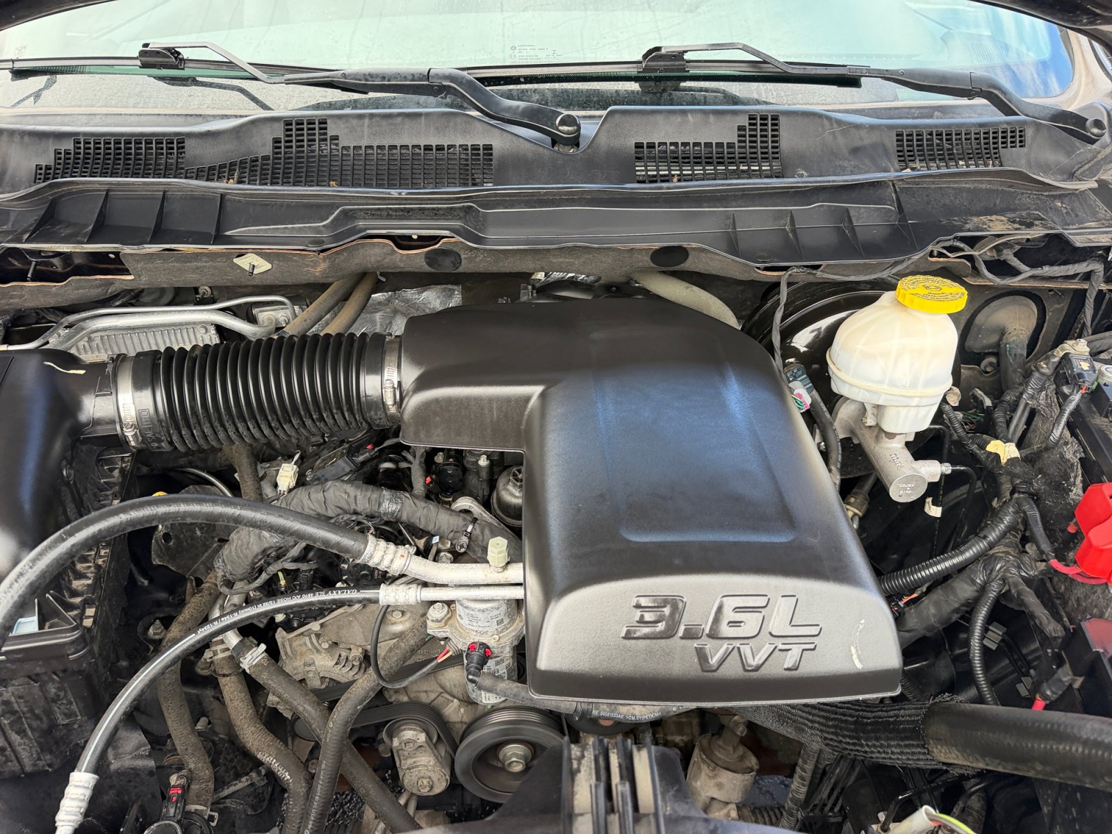 Used 2018 RAM 1500 Classic SLT AWD/4WD image 22