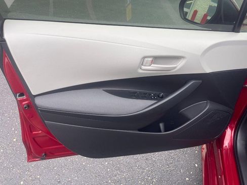 Used 2025 Toyota Corolla LE FWD image 14