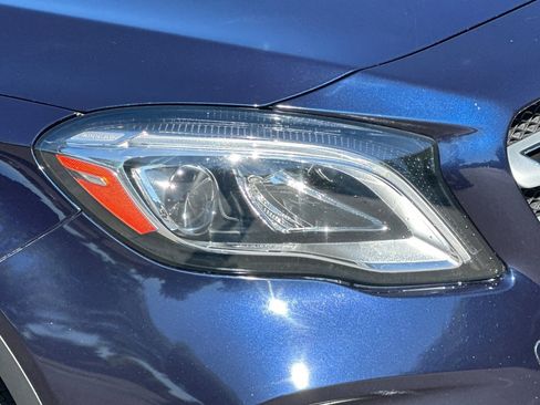 Used 2018 Mercedes-Benz GLA 250 image 12