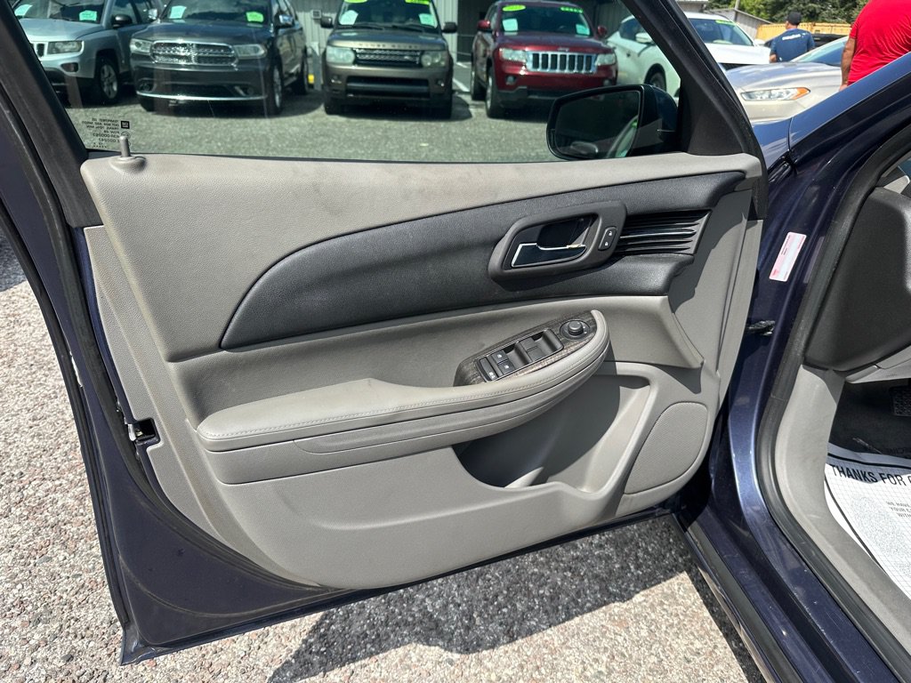 Used 2014 Chevrolet Malibu LT w/ Power Convenience Package FWD image 11