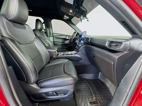 Used 2020 Ford Explorer ST w/ ST Street Pack image 31