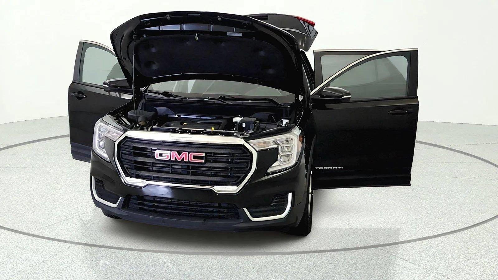 Used 2023 GMC Terrain SLE w/ Driver Convenience Package FWD image 9