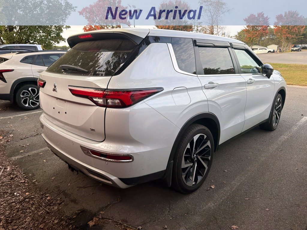 Used 2024 Mitsubishi Outlander SE AWD/4WD image 8
