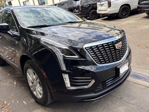Certified 2023 Cadillac XT5 Luxury FWD image 2