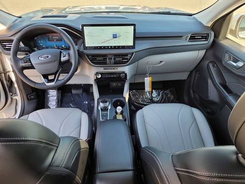 New 2025 Ford Escape SE w/ PHEV Premium Package FWD image 12