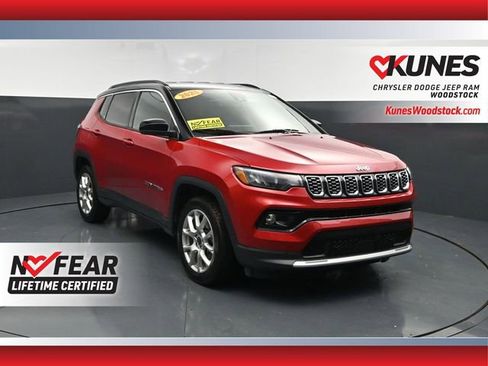 Used 2025 Jeep Compass Limited AWD/4WD image 1