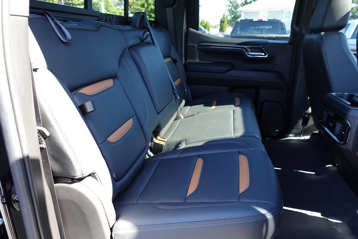 Used 2023 GMC Sierra 1500 AT4 w/ AT4 Preferred Package AWD/4WD image 39